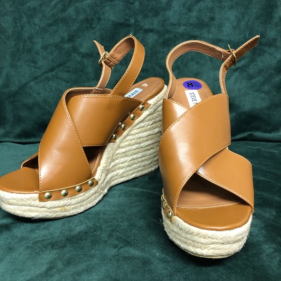Steve Madden Elinna Wedge Brown Tan 8.5 - Picture 1 of 8